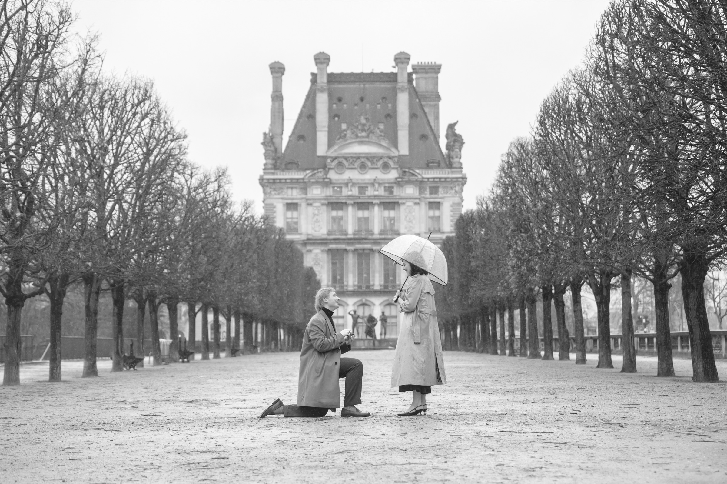 A surprise marriage proposal in a Paris garden